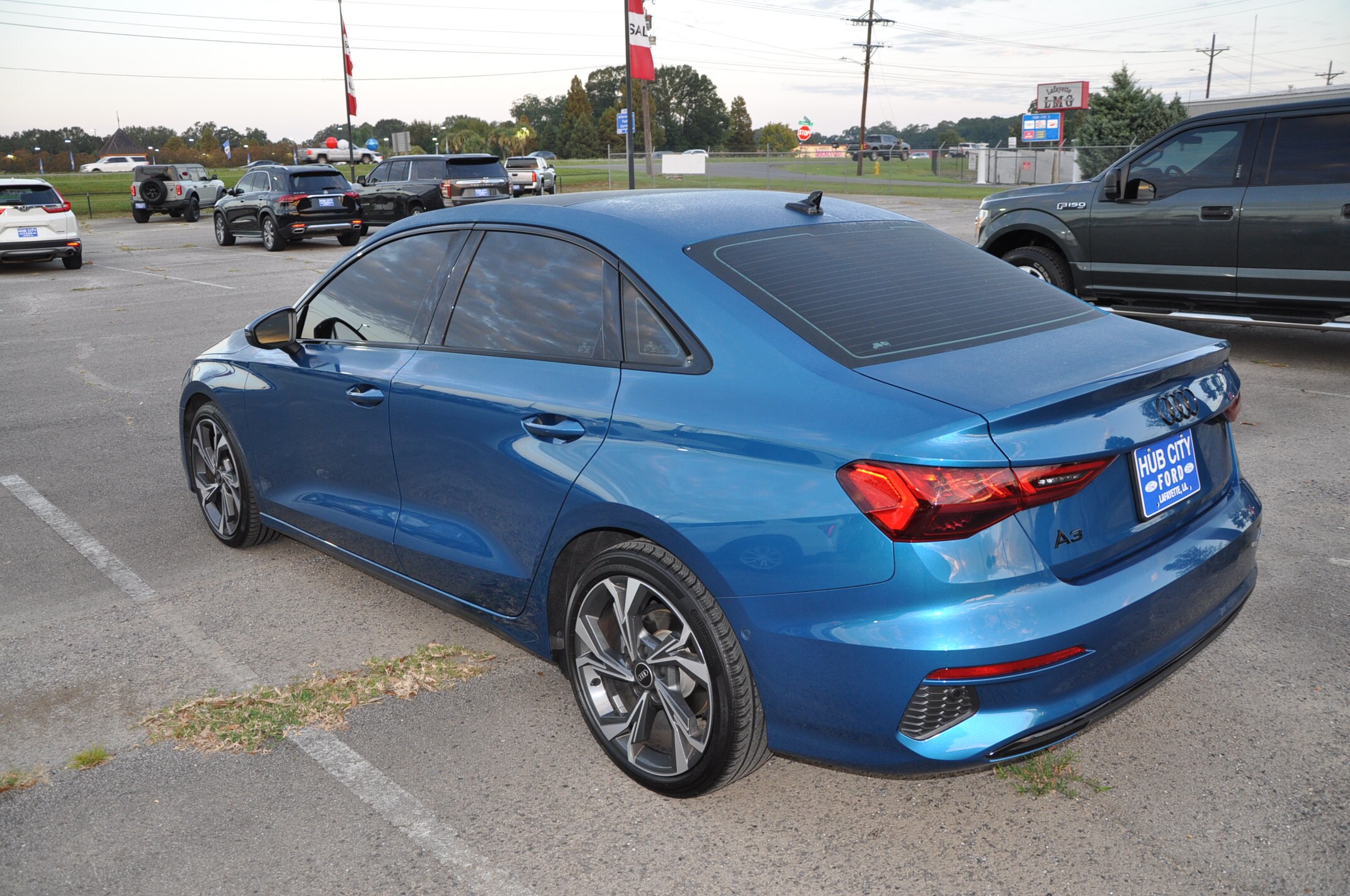 2023 Audi A3 Premium Plus photo 3