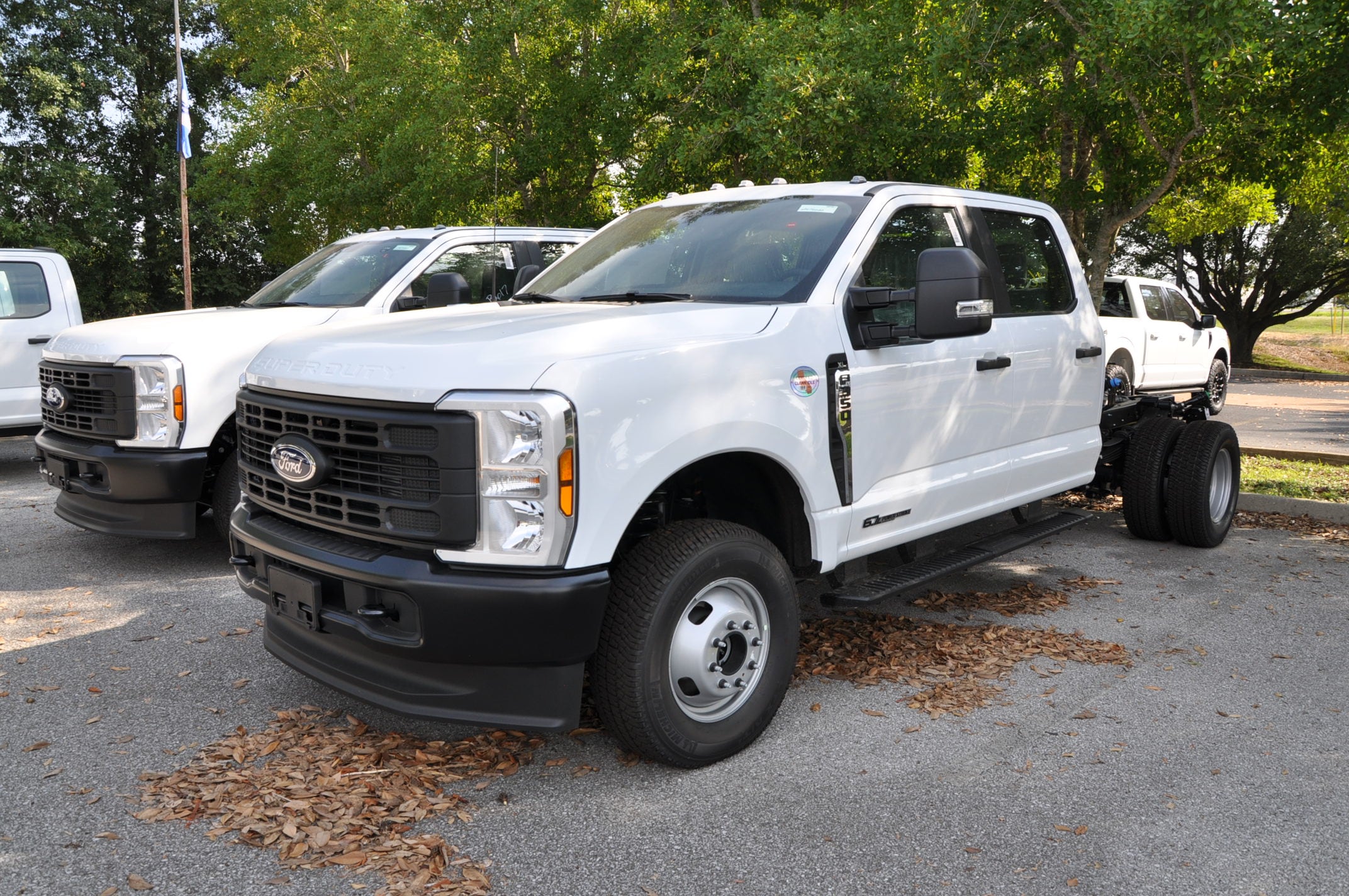 2026 Ford F-350 Super Duty Chassis Cab XL's photo