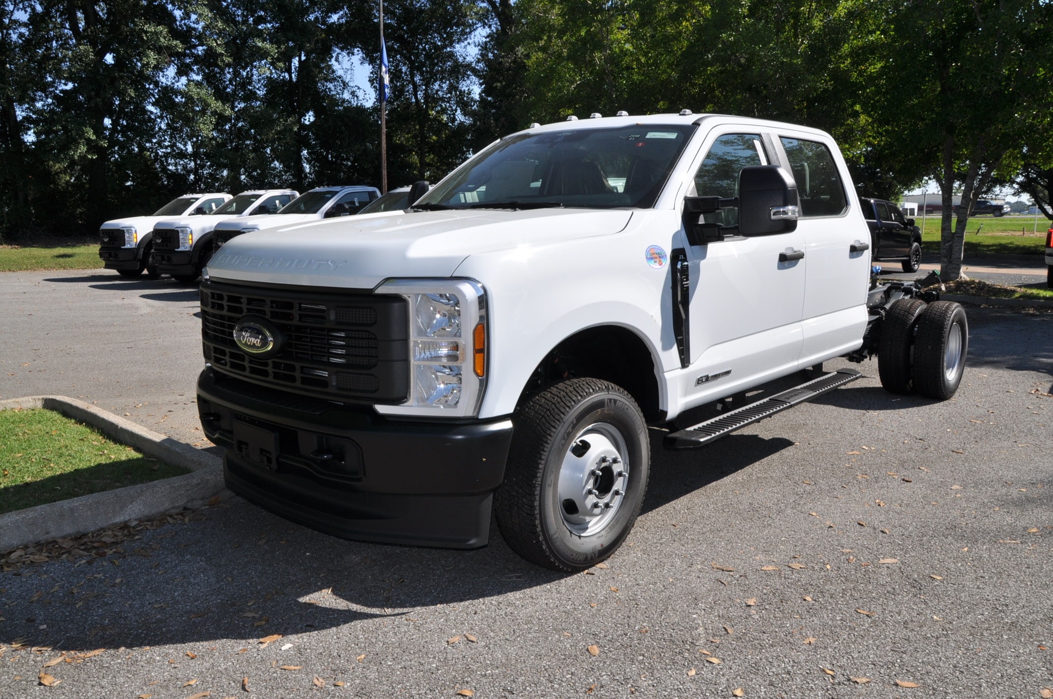 2026 Ford F-350 Super Duty Chassis Cab XL's photo