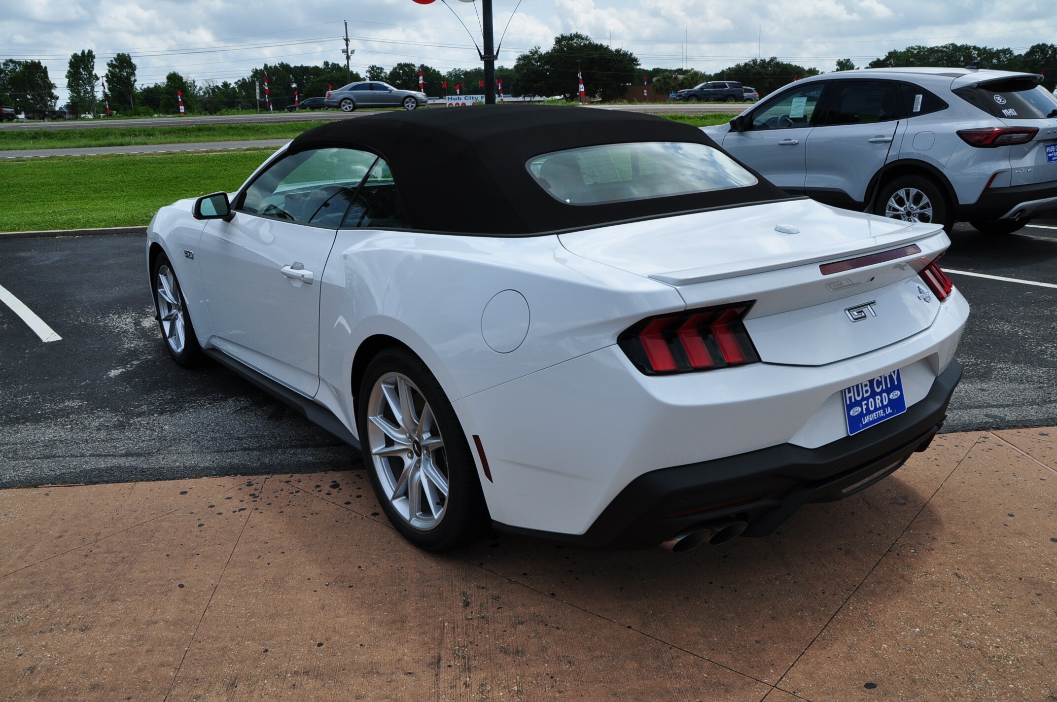 2025 Ford Mustang GT Premium Convertible photo 3