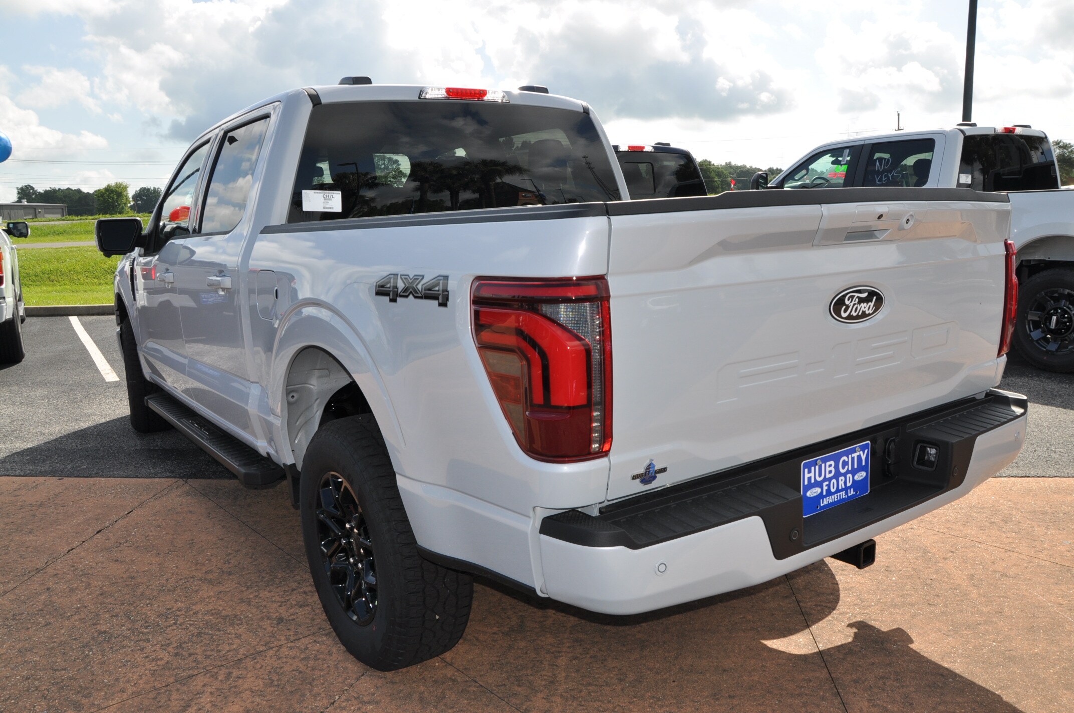 2025 Ford F-150 Lariat photo 3
