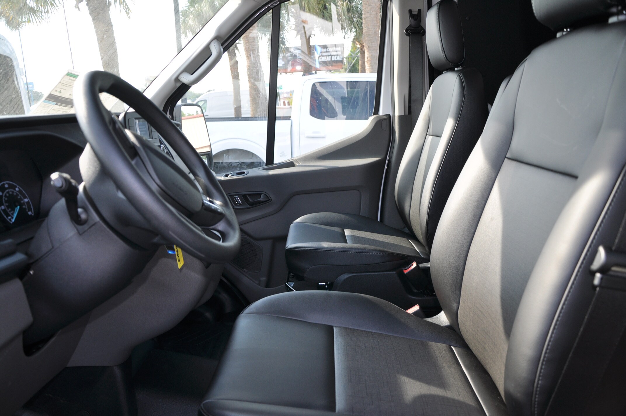 2025 Ford Transit Cargo Van photo 3