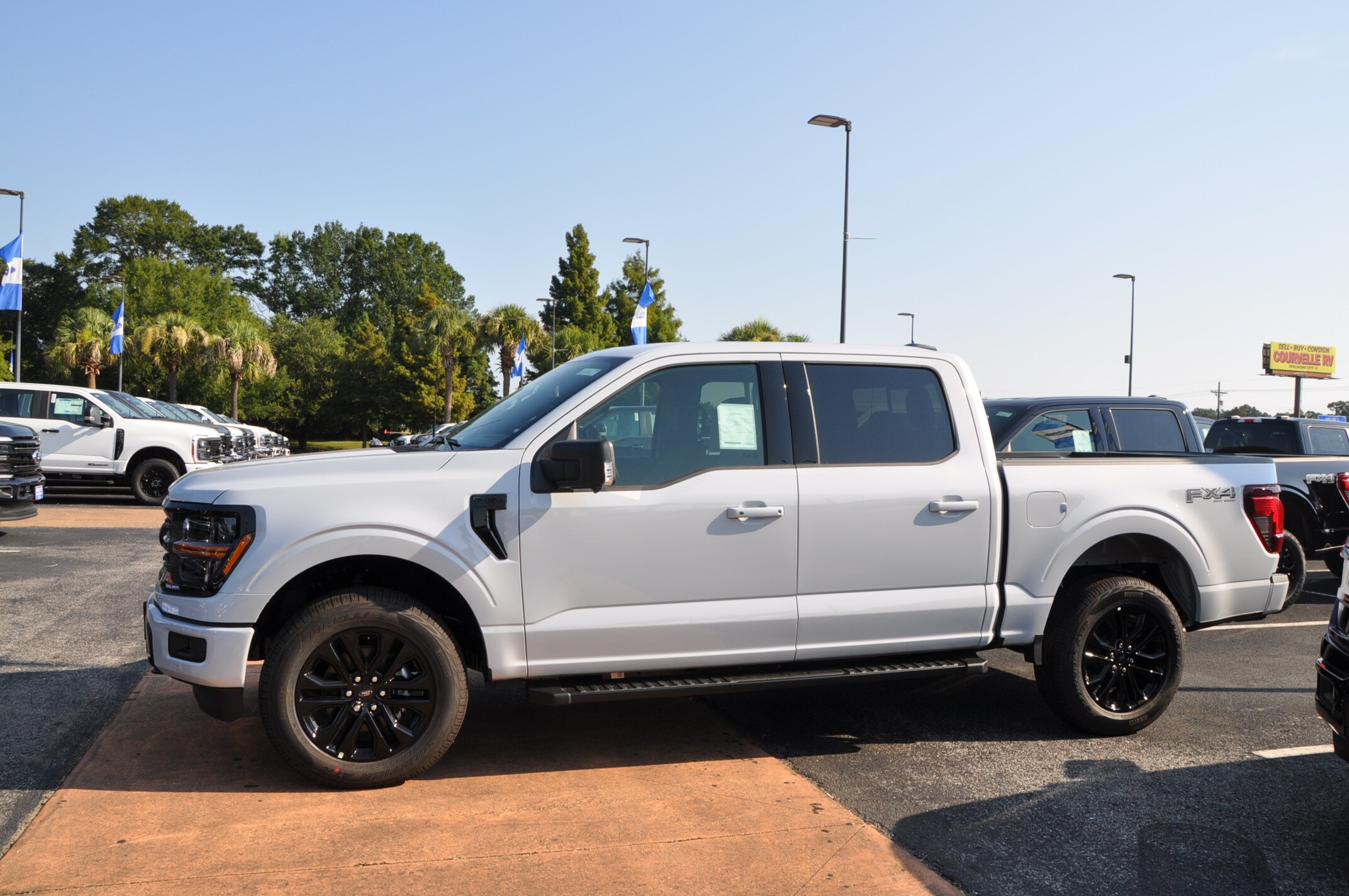 2025 Ford F-150 XLT photo 2