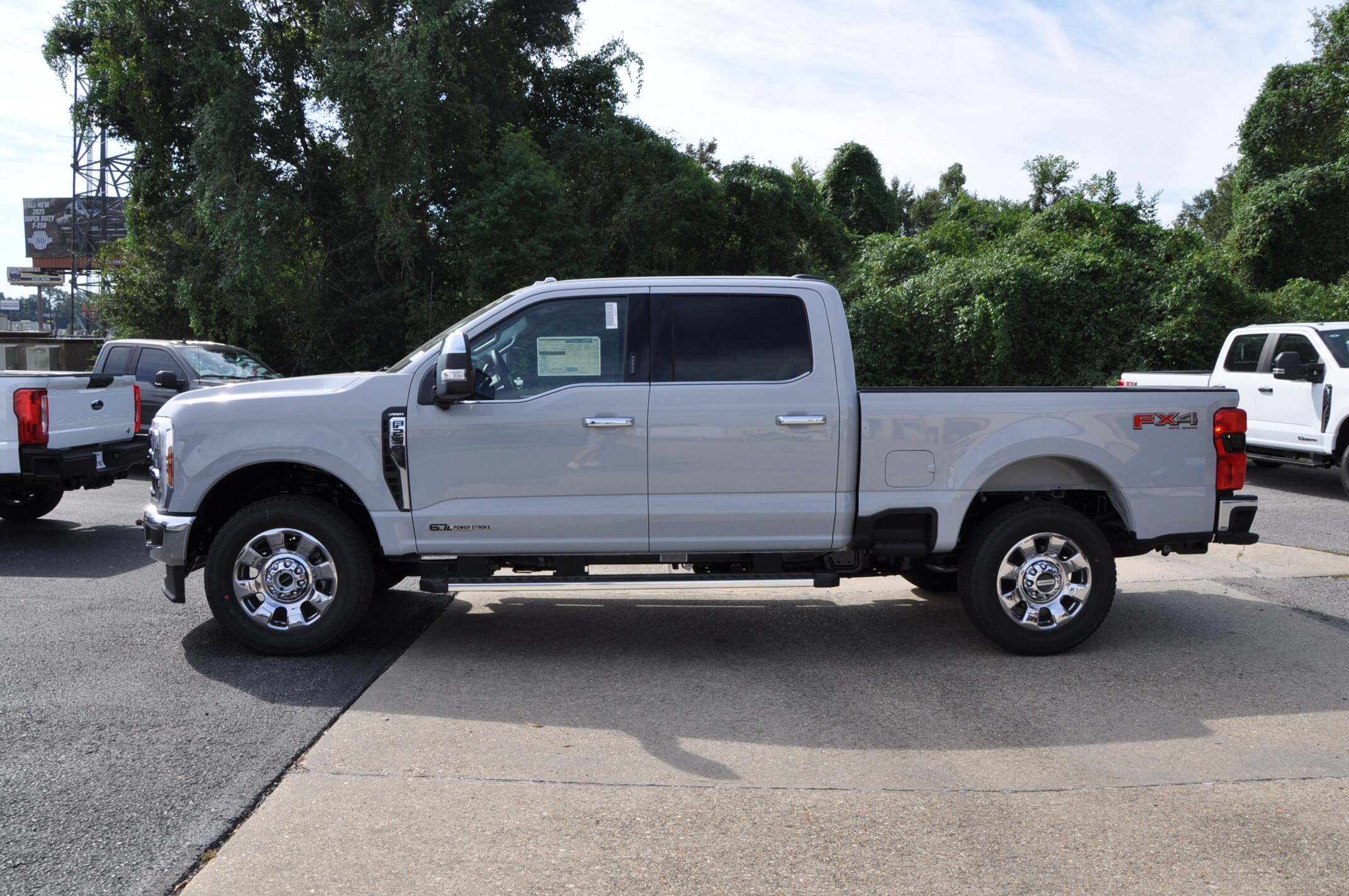 2026 Ford F-250 Lariat photo 2
