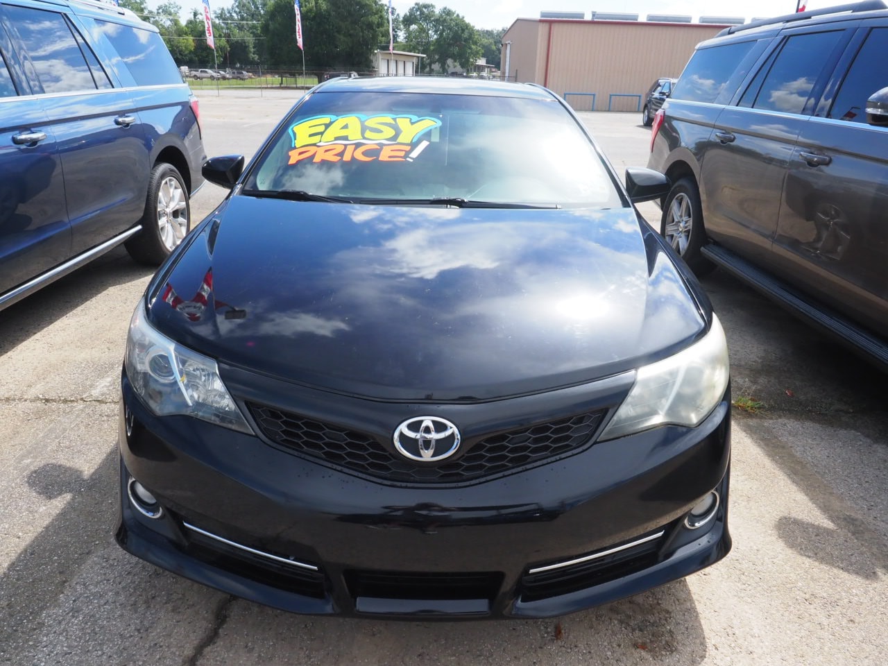 Used 2014 Toyota Camry SE with VIN 4T1BF1FK3EU844552 for sale in Lafayette, LA