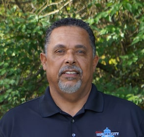 Staff member Ralph Rouege from 44f00df58728