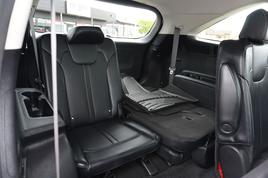 used 2022 Kia Sorento Hybrid car, priced at $25,778