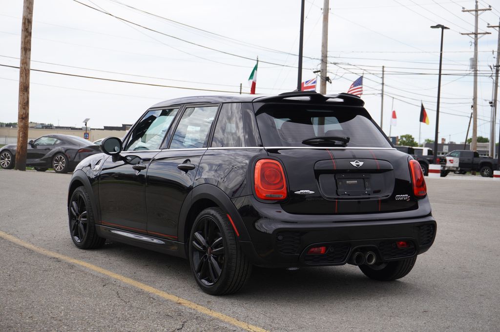 used 2018 MINI Hardtop 4 Door car, priced at $13,877