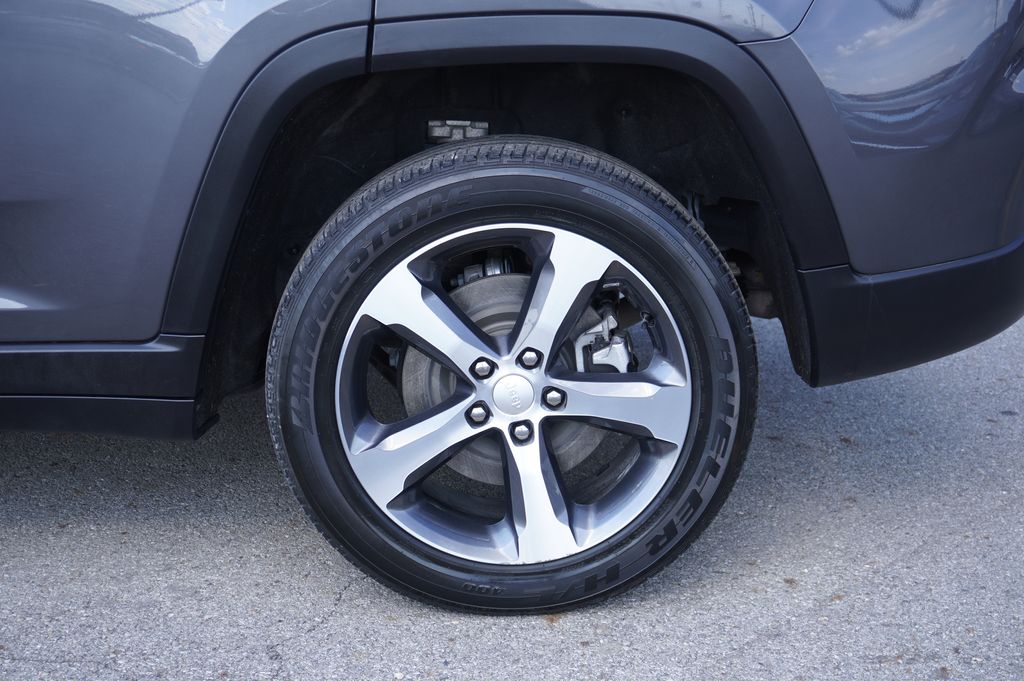 used 2022 Jeep Grand Cherokee 4xe car, priced at $28,134