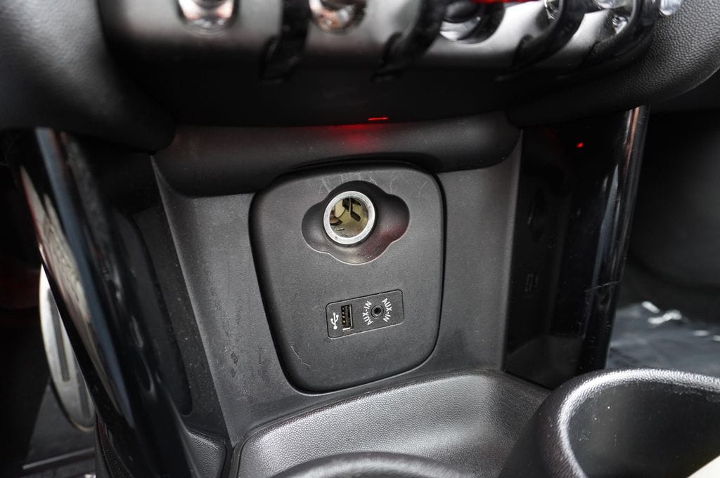 used 2018 MINI Hardtop 4 Door car, priced at $13,877