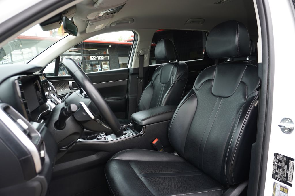 used 2022 Kia Sorento Hybrid car, priced at $25,778