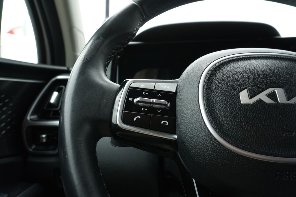 used 2022 Kia Sorento Hybrid car, priced at $25,778