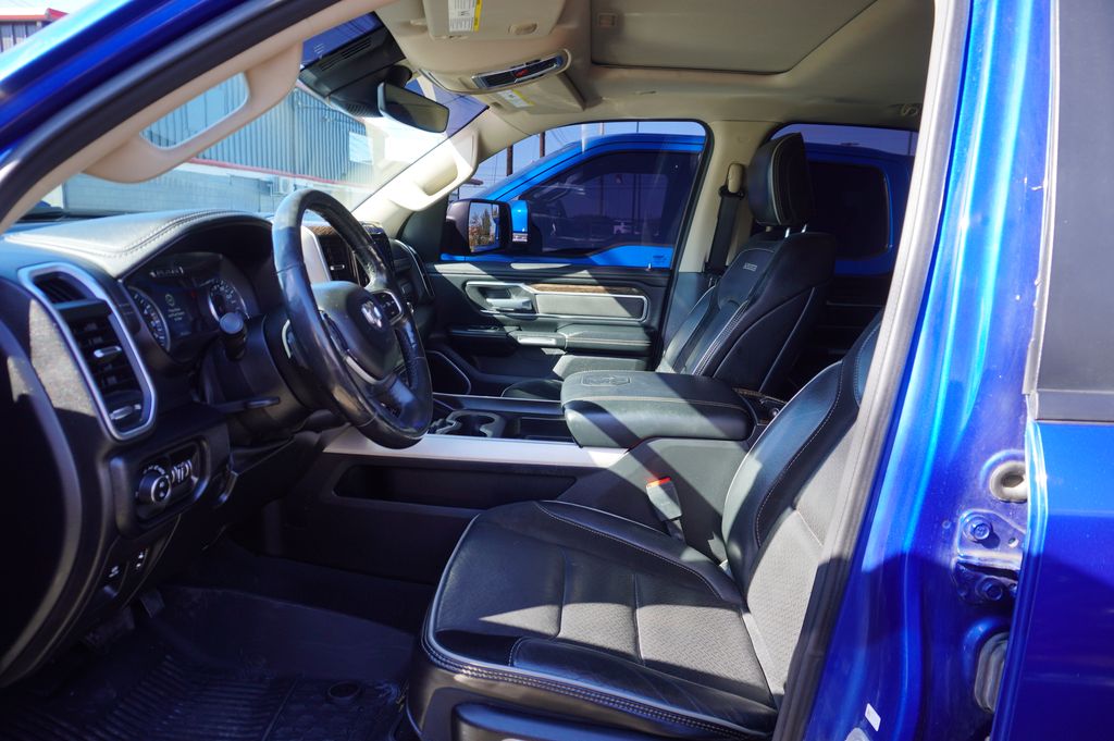 2019 Ram 1500 Laramie photo 2