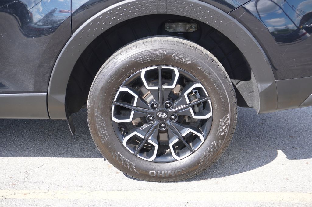 used 2024 Hyundai Santa Cruz car, priced at $29,165