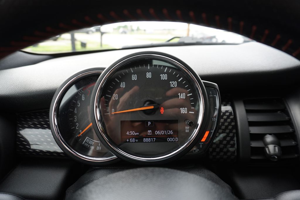 used 2018 MINI Hardtop 4 Door car, priced at $13,877