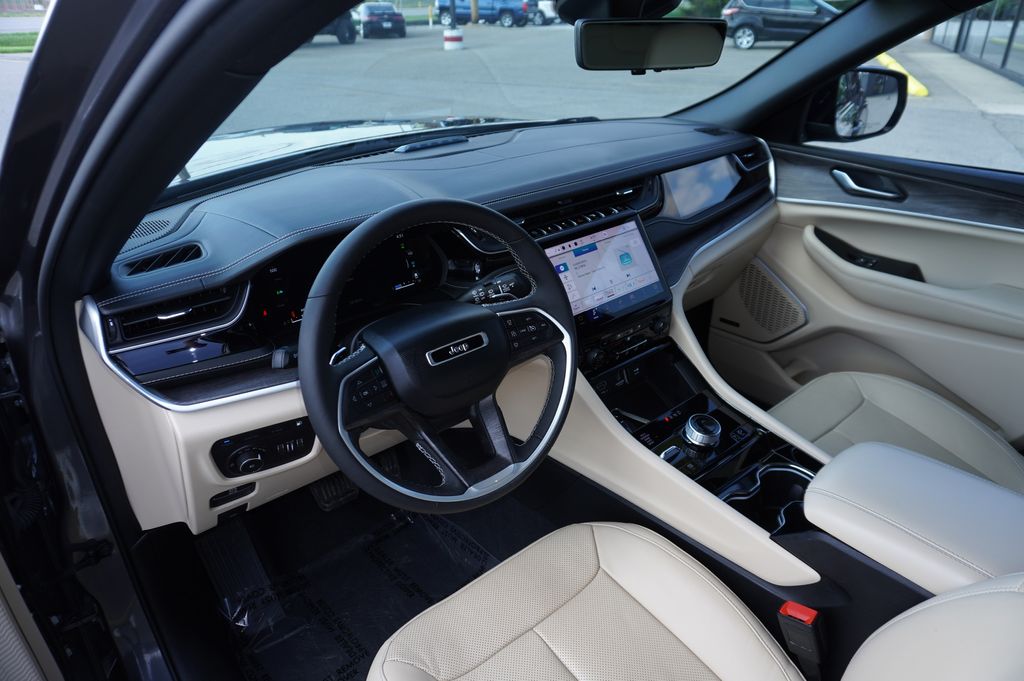 used 2022 Jeep Grand Cherokee 4xe car, priced at $28,134