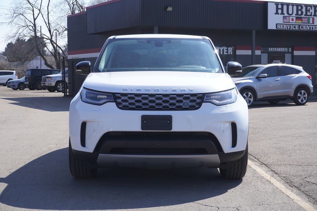 used 2024 Land Rover Discovery car, priced at $31,065