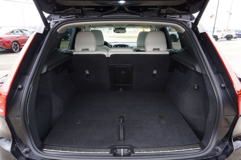 used 2023 Volvo XC40 car, priced at $22,421