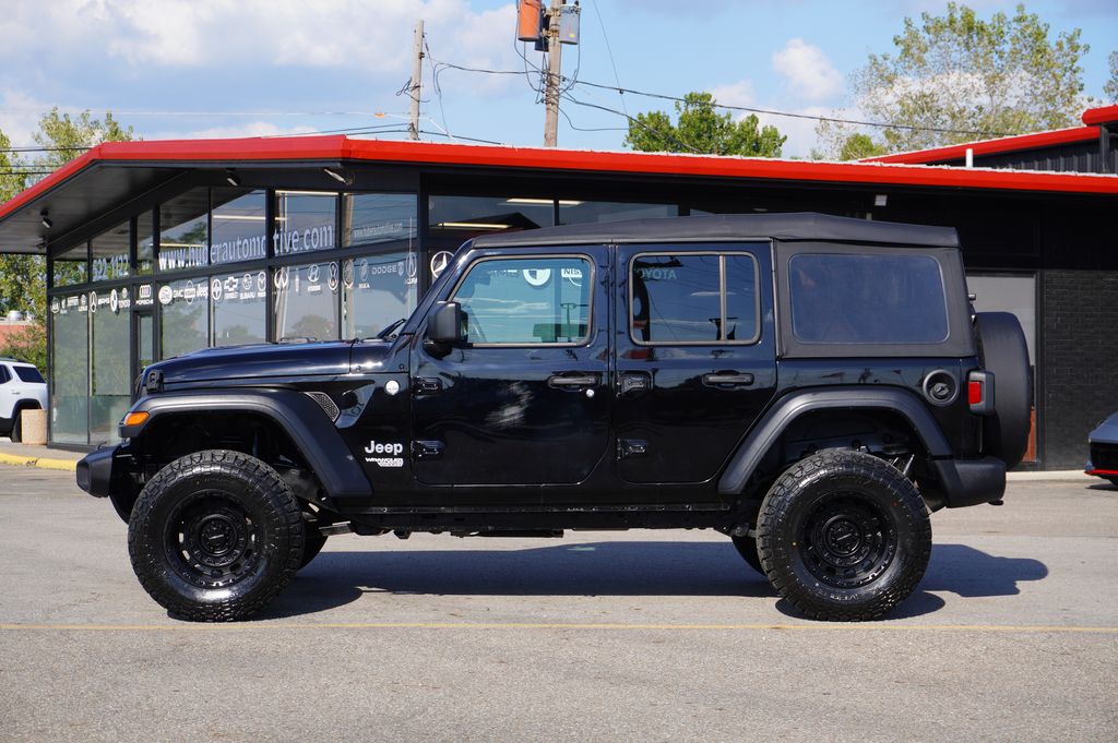 2018 Jeep Wrangler Unlimited Sport photo 3