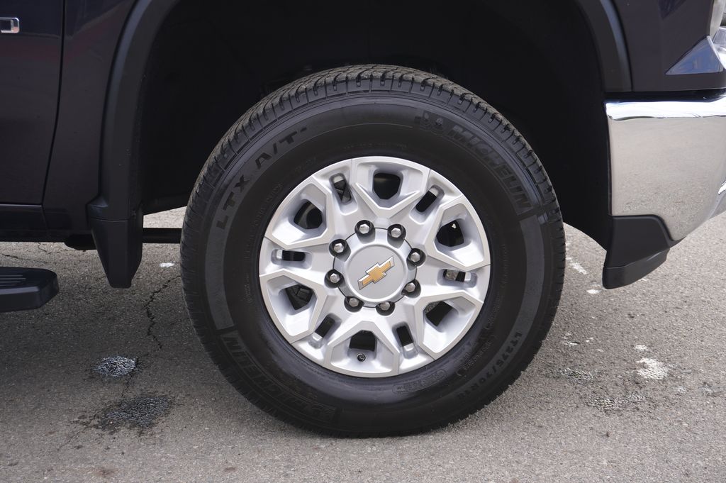 used 2024 Chevrolet Silverado 2500 HD car, priced at $54,328