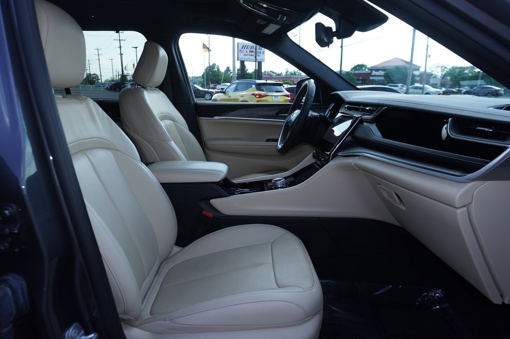 used 2022 Jeep Grand Cherokee 4xe car, priced at $28,134