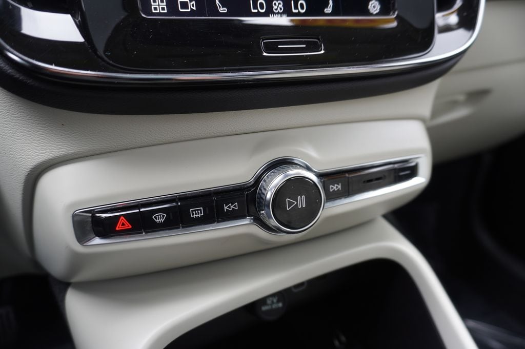 used 2023 Volvo XC40 car, priced at $22,421