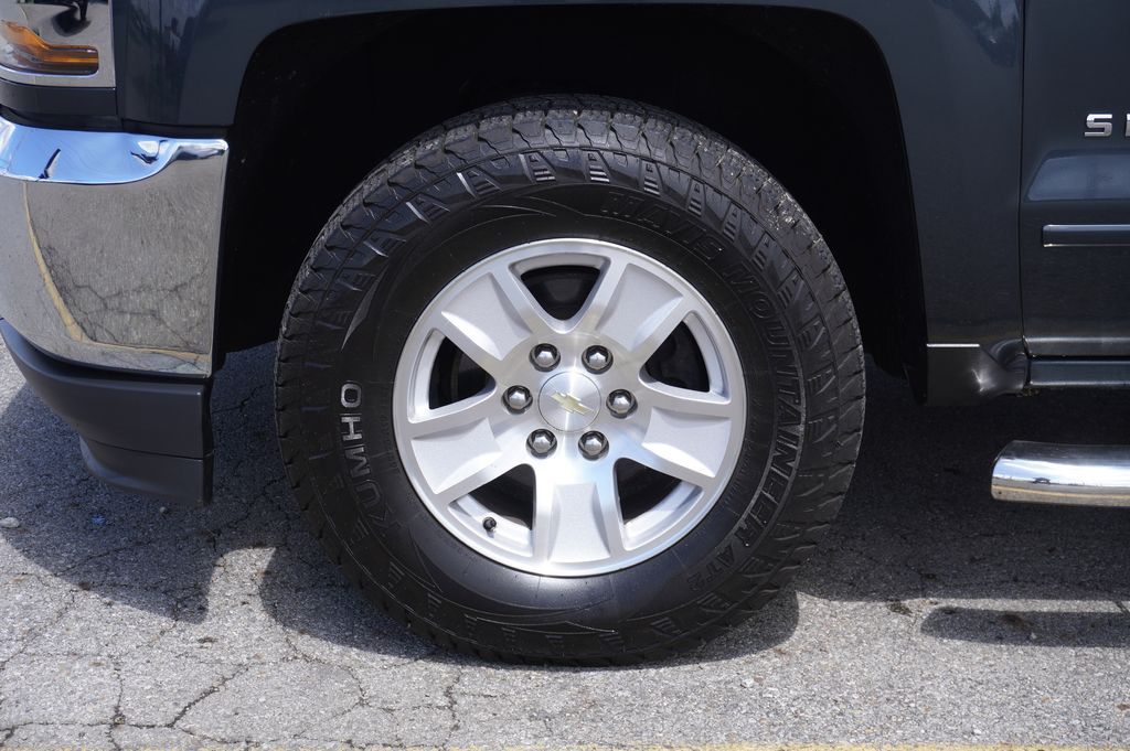 used 2018 Chevrolet Silverado 1500 car, priced at $23,085