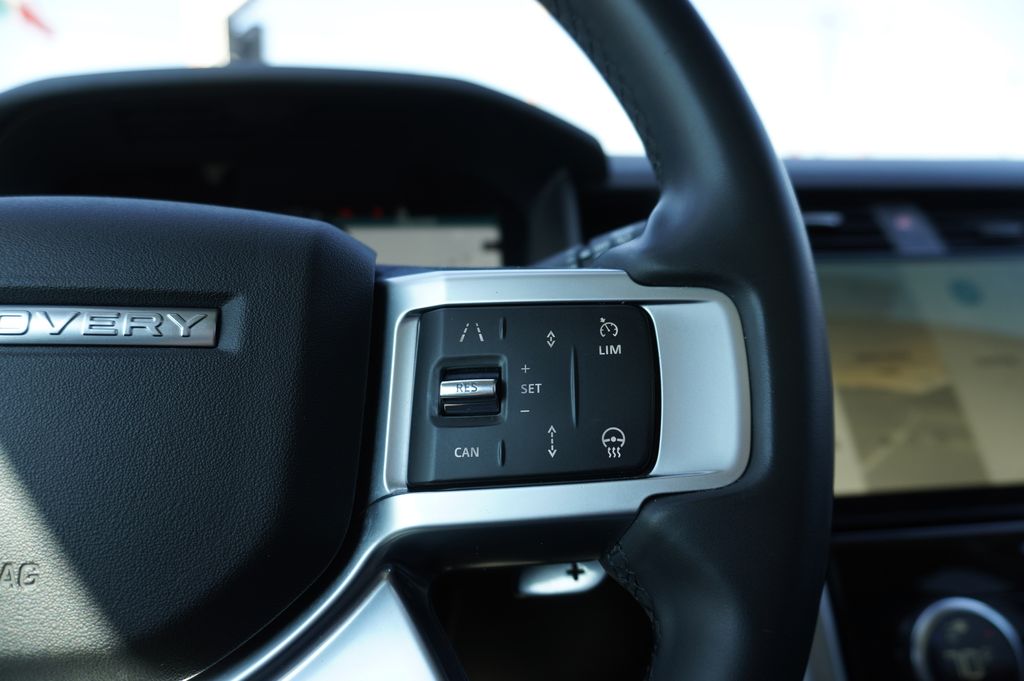 used 2024 Land Rover Discovery car, priced at $31,065