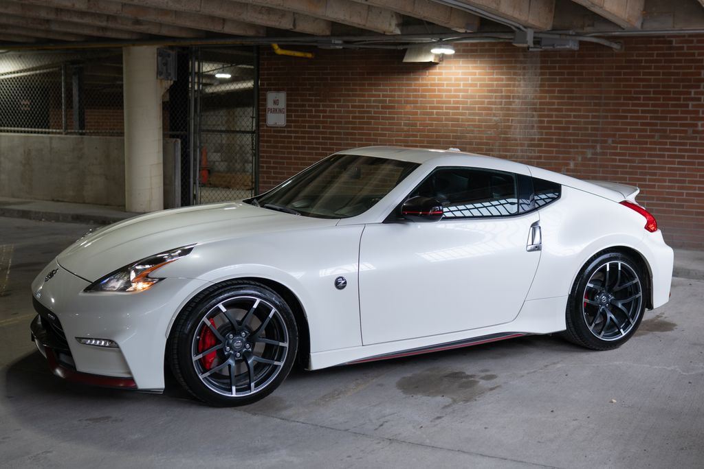 2017 Nissan 370Z Nismo Tech photo 4