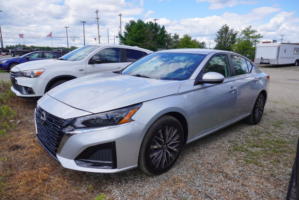 2023 Nissan Altima 2.5 SV