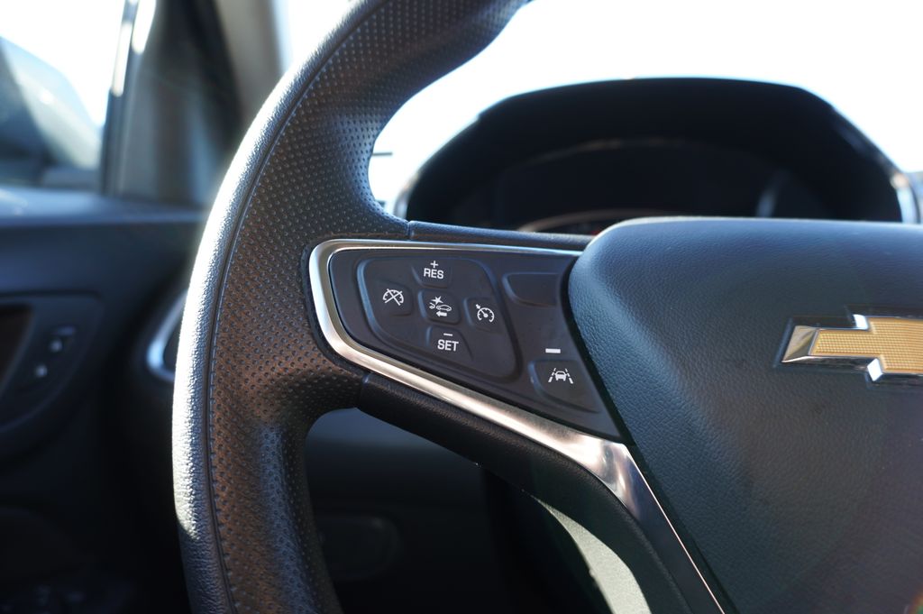 used 2023 Chevrolet Equinox car, priced at $17,666