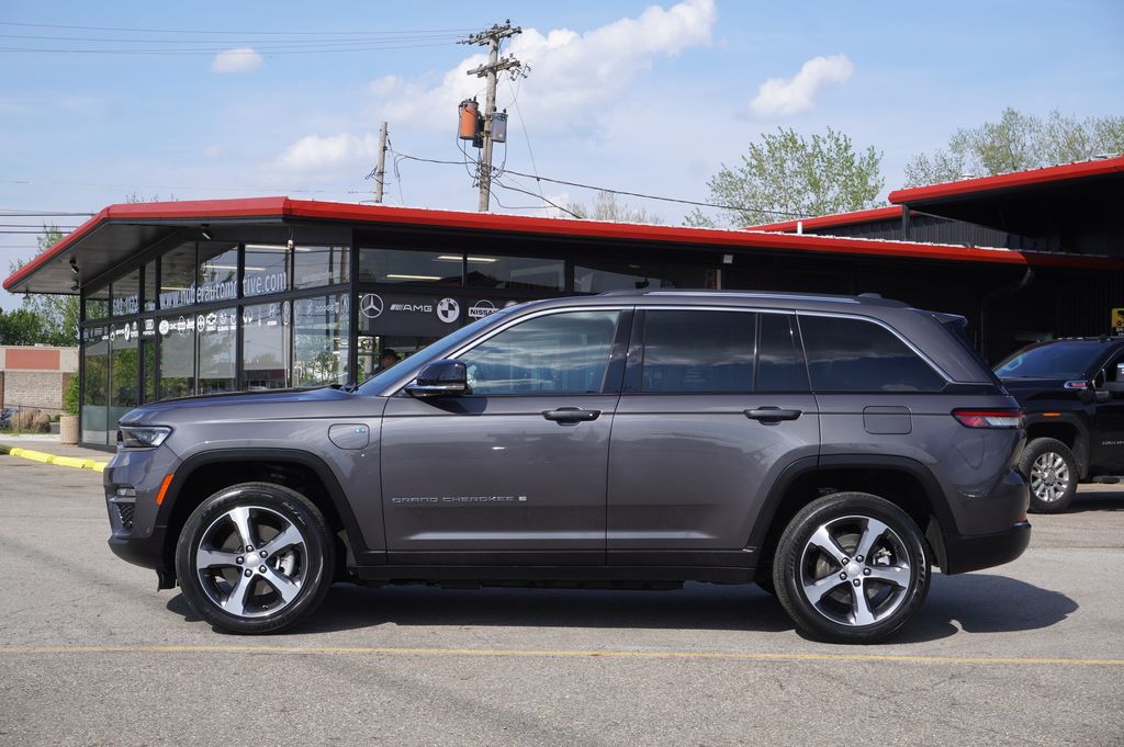 used 2022 Jeep Grand Cherokee 4xe car, priced at $28,134