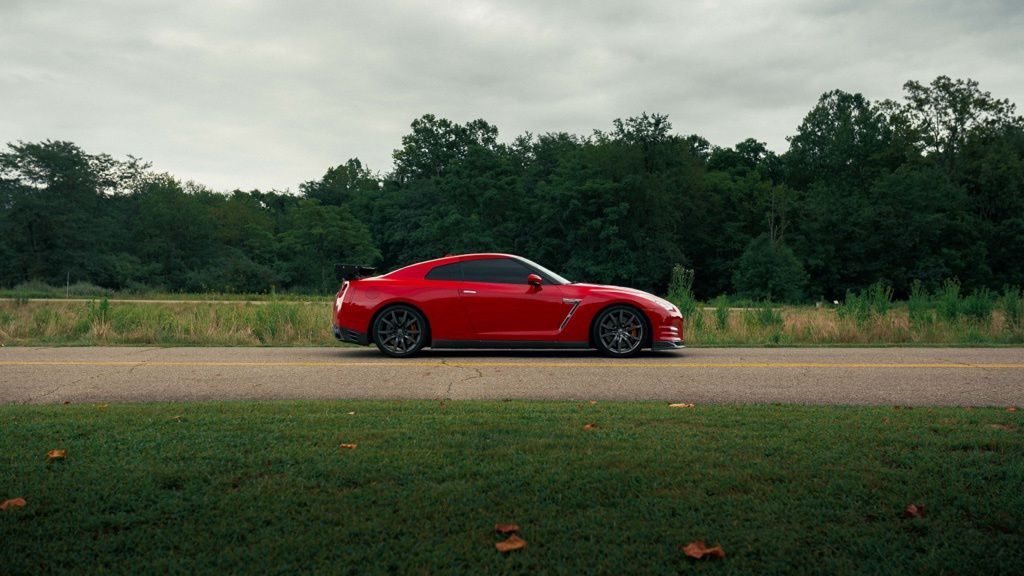 2013 Nissan GT-R Premium photo 4