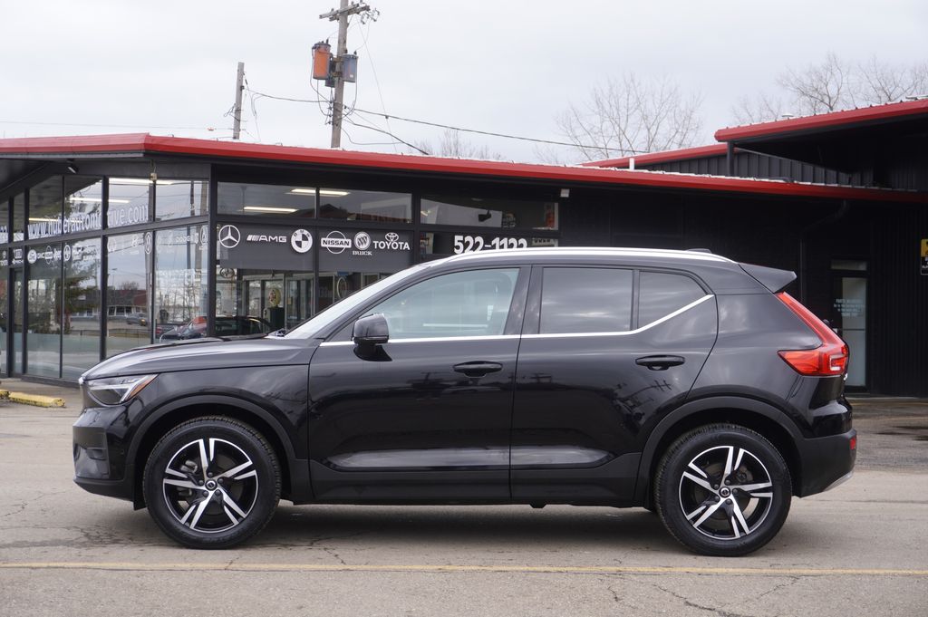 used 2023 Volvo XC40 car, priced at $22,421