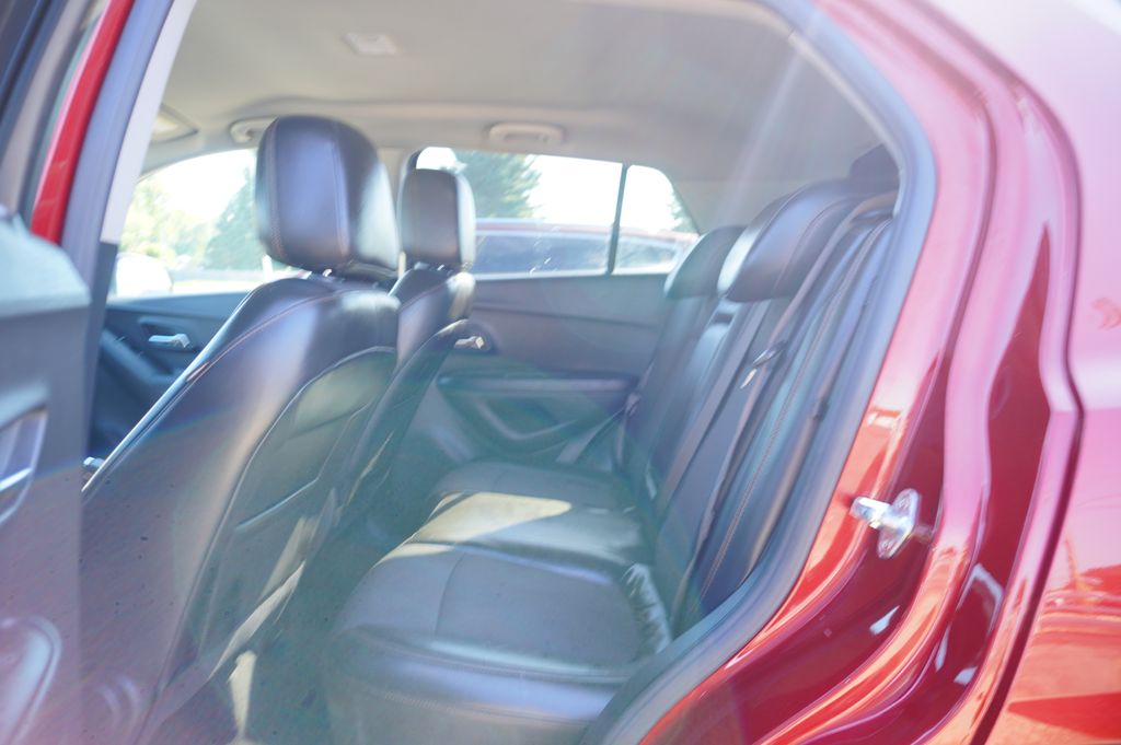 2021 Chevrolet Trax LT photo 4
