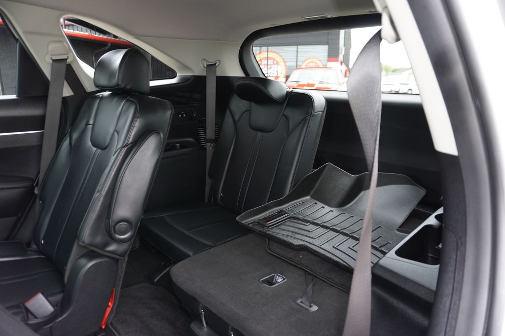 used 2022 Kia Sorento Hybrid car, priced at $25,778