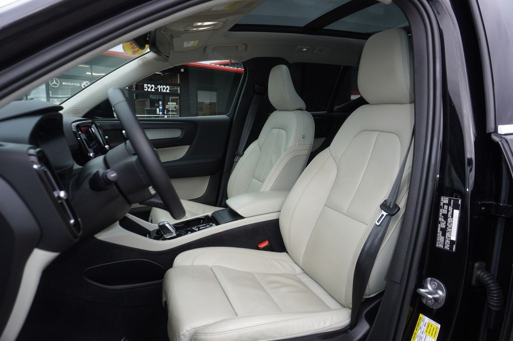 used 2023 Volvo XC40 car, priced at $22,421