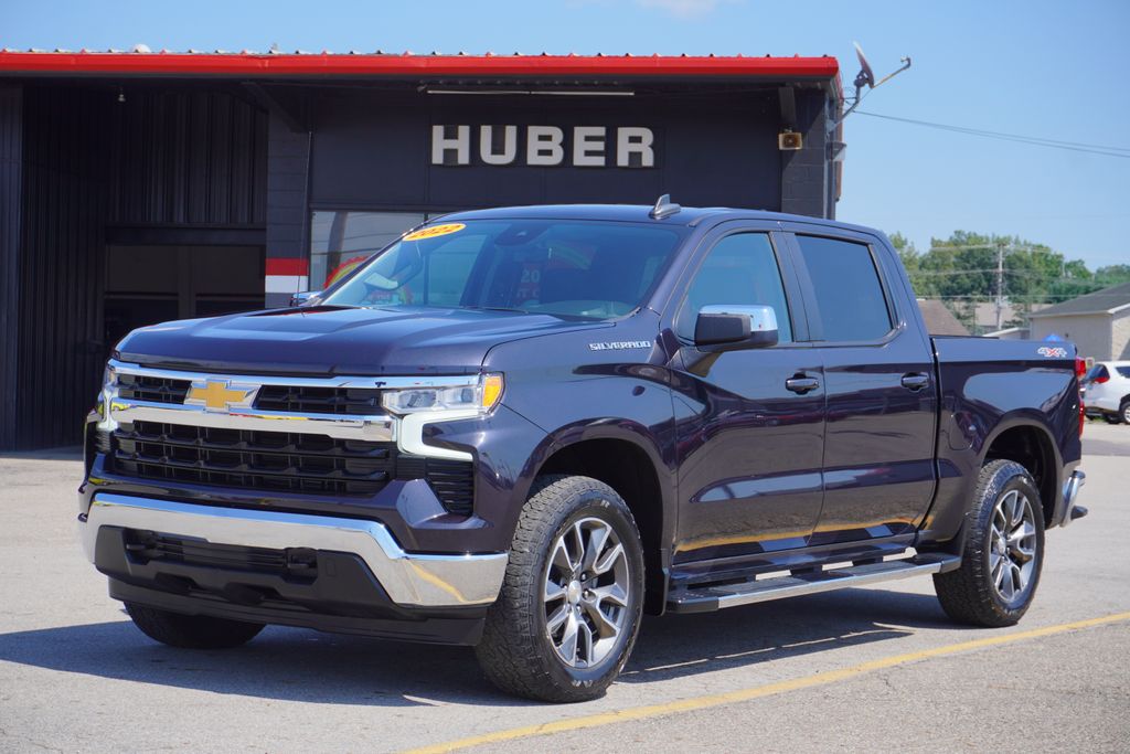 2022 Chevrolet Silverado 1500 LT photo 3