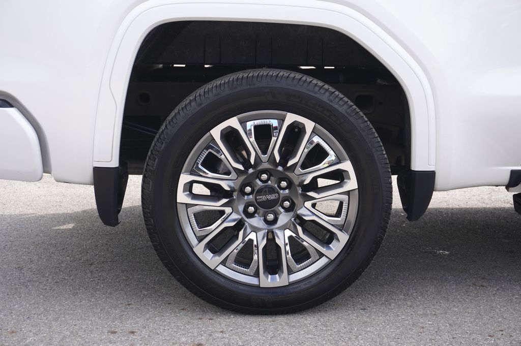 used 2024 GMC Sierra 1500 car, priced at $54,622