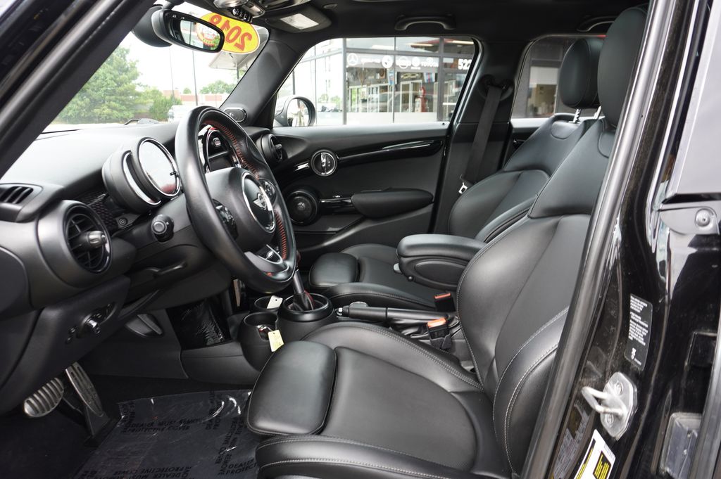 used 2018 MINI Hardtop 4 Door car, priced at $13,877