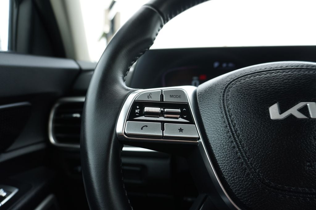 used 2023 Kia Telluride car, priced at $29,894