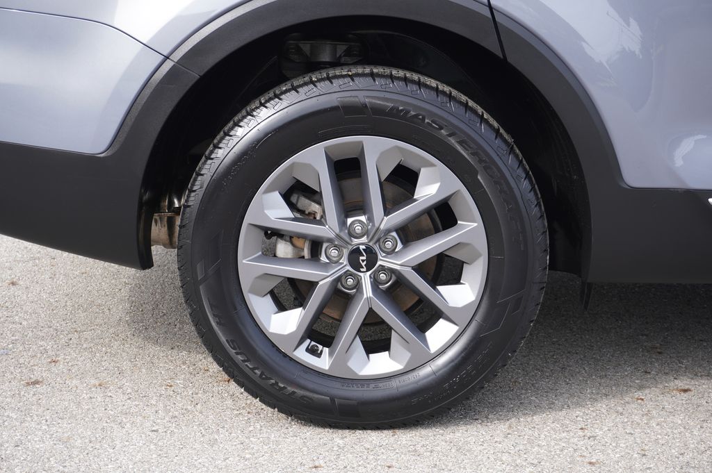 used 2023 Kia Telluride car, priced at $29,894