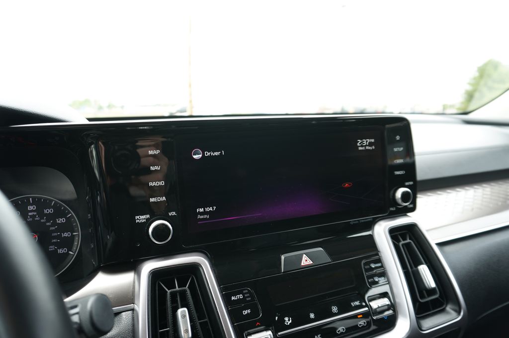 used 2022 Kia Sorento Hybrid car, priced at $25,778