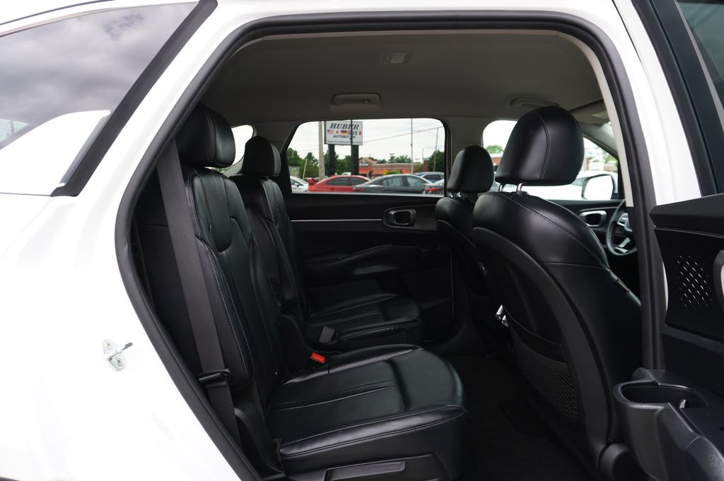 used 2022 Kia Sorento Hybrid car, priced at $25,778