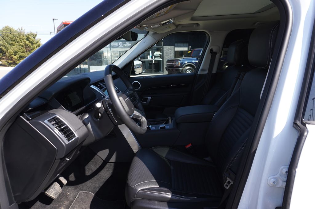 used 2024 Land Rover Discovery car, priced at $31,065