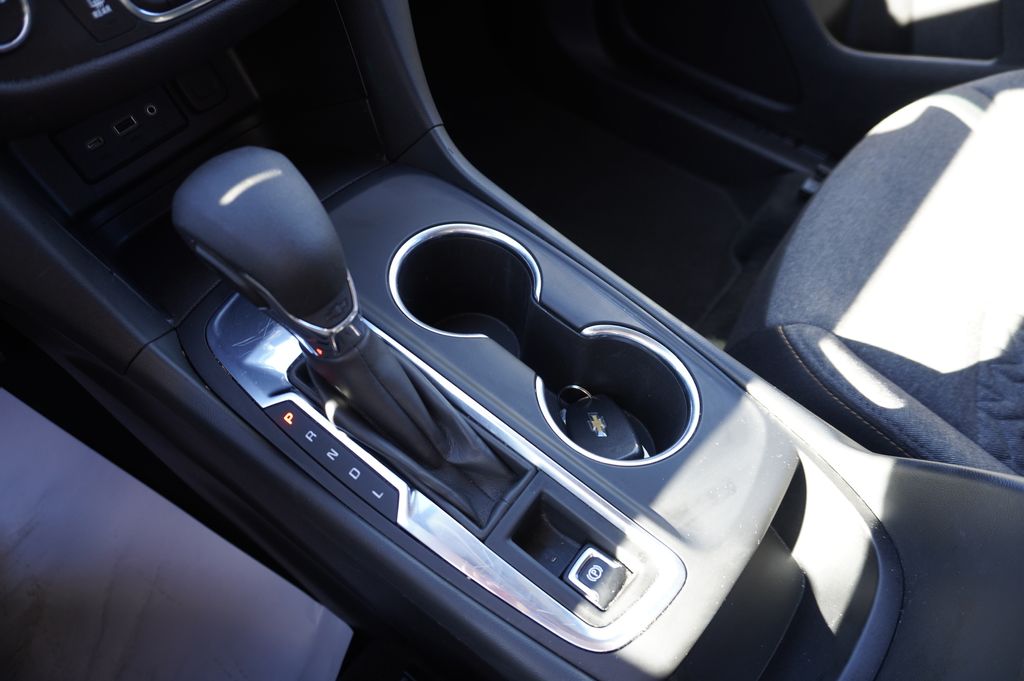 used 2023 Chevrolet Equinox car, priced at $17,666