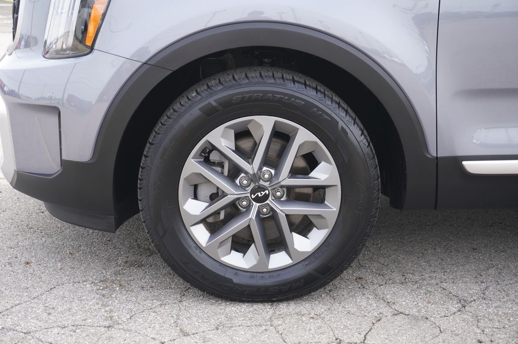 used 2023 Kia Telluride car, priced at $29,894