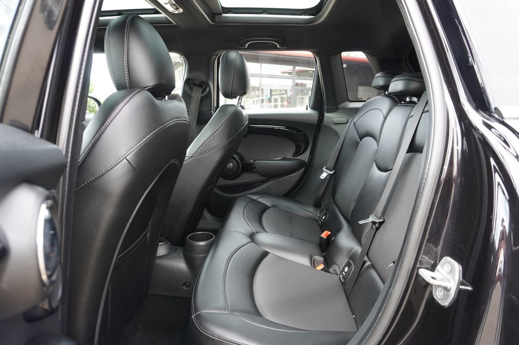 used 2018 MINI Hardtop 4 Door car, priced at $13,877