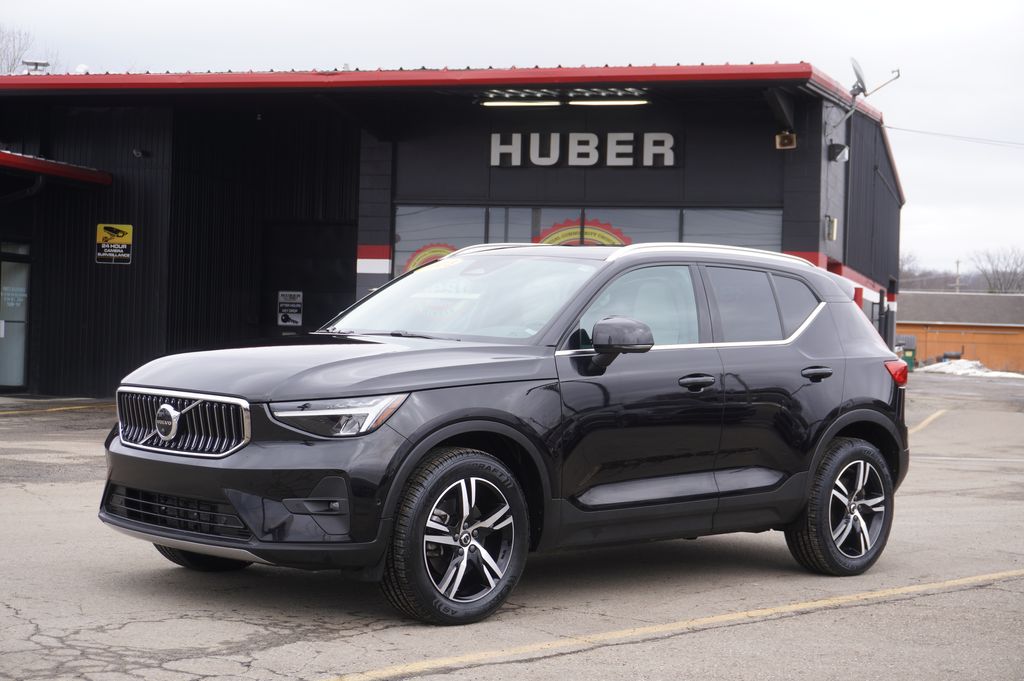 2023 Volvo XC40