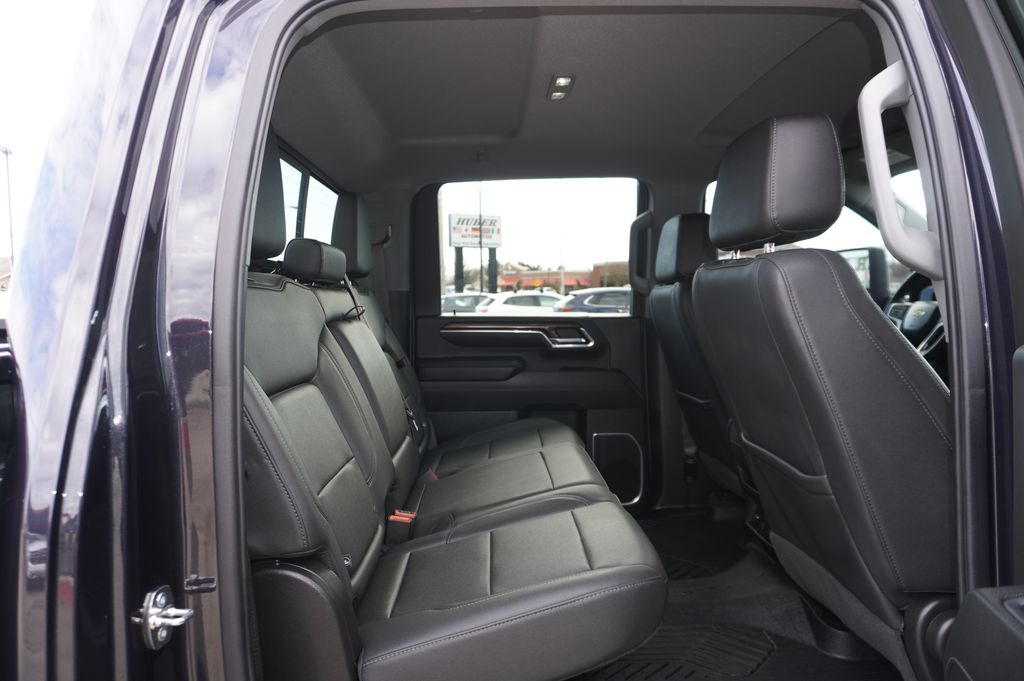 used 2024 Chevrolet Silverado 2500 HD car, priced at $54,328